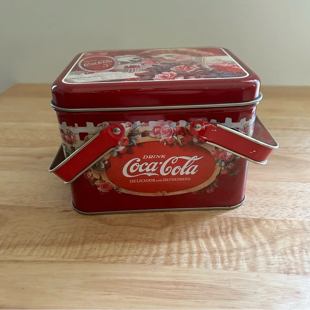 Vintage Drink Coca Cola Tin Box‎ Handles Roses Red Delicious And Refreshing
